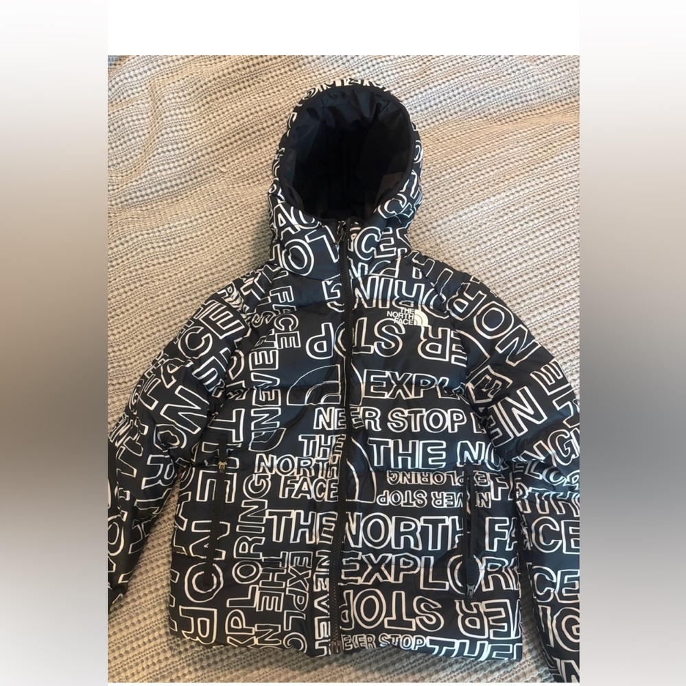 The North Face Reversible Black Hooded Insulated Coat Hardly worn sz 12
